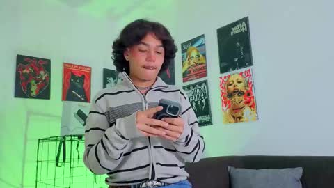 Gael Conner online show from 10/25/25, 01:24