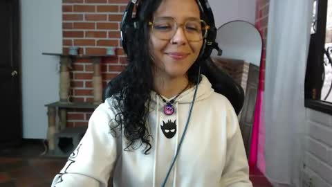 Snapshot of gaia_333 chatting on 06/07/26, 07:06 Lenna 3 online show from 06/07/26, 07:06