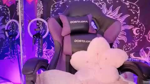 Gaia online show from 02/17/26, 12:45