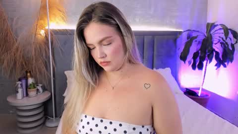 Gaia Baker  online show from 03/24/26, 03:06