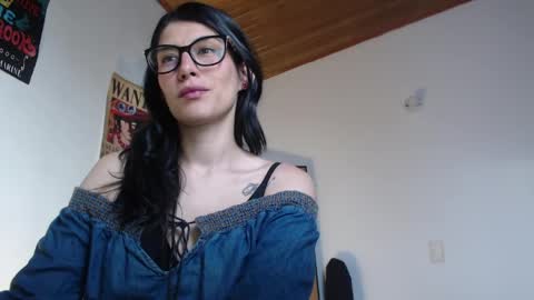 Snapshot of gaitan4 chatting on 06/06/26, 10:25 gaitan4 online show from 06/06/26, 10:25