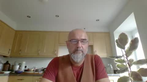 Snapshot of galacx chatting on 09/17/25, 01:13 galacx online show from 09/17/25, 01:13