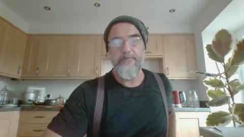 Snapshot of galacx chatting on 10/03/25, 08:44 galacx online show from 10/03/25, 08:44