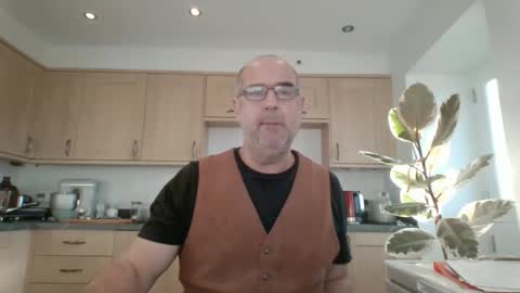 Snapshot of galacx chatting on 11/10/25, 08:35 galacx online show from 11/10/25, 08:35