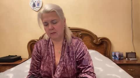 galatea_2025 online show from 10/19/25, 04:18