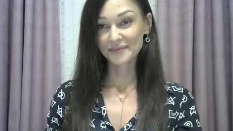 Snapshot of galaxy_33 chatting on 09/08/25, 05:23 galaxy_33 online show from 09/08/25, 05:23