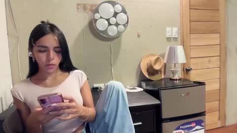 Snapshot of galileii chatting on 09/25/25, 11:58 galileii online show from 09/25/25, 11:58