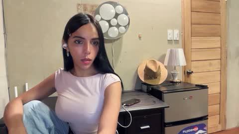 Snapshot of galileii chatting on 10/05/25, 12:36 galileii online show from 10/05/25, 12:36