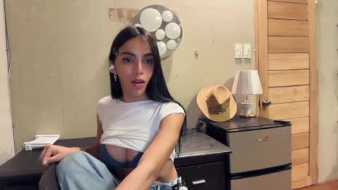 Snapshot of galileii chatting on 10/12/25, 11:09 galileii online show from 10/12/25, 11:09