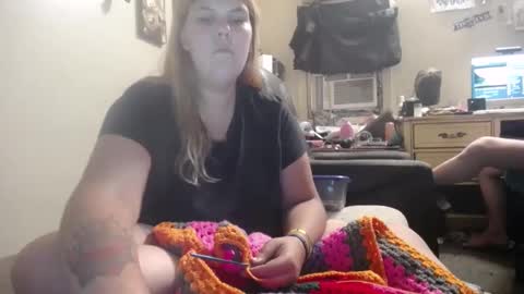 Snapshot of gamer202324 chatting on 09/12/25, 01:06 gamer202324 online show from 09/12/25, 01:06