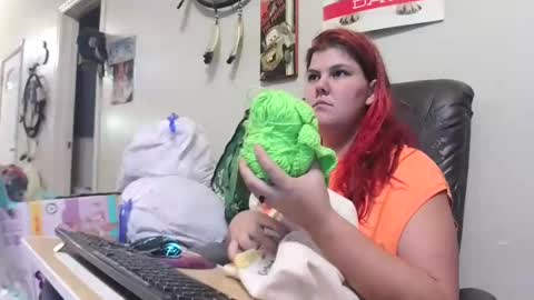 Snapshot of gamer202324 chatting on 10/20/25, 01:06 gamer202324 online show from 10/20/25, 01:06