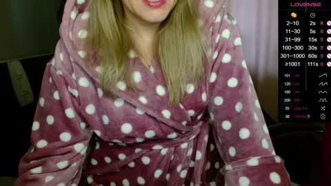 Janette online show from 10/08/25, 01:31