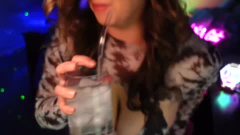 Snapshot of garagesex22 chatting on 12/03/24, 05:20 Jenna - be back MONDAY night. online show from 12/03/24, 05:20