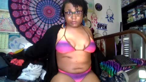 Snapshot of gardeniaspear chatting on 07/22/26, 09:01 Gardenia online show from 07/22/26, 09:01