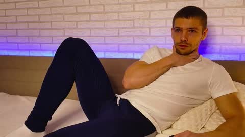 Gared online show from 11/17/25, 06:52