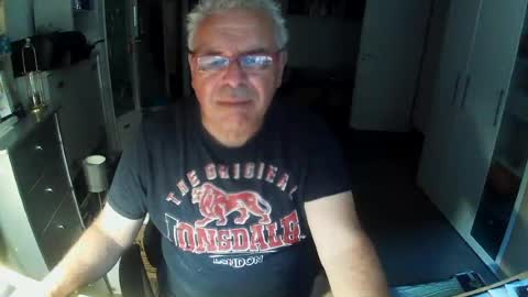 Snapshot of gargamil chatting on 08/05/26, 02:53 gargamil online show from 08/05/26, 02:53