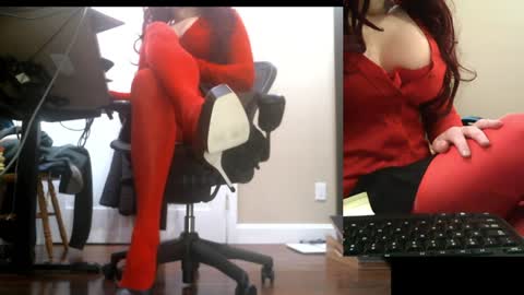 Snapshot of garters3350 chatting on 12/12/24, 07:15 Lisa online show from 12/12/24, 07:15