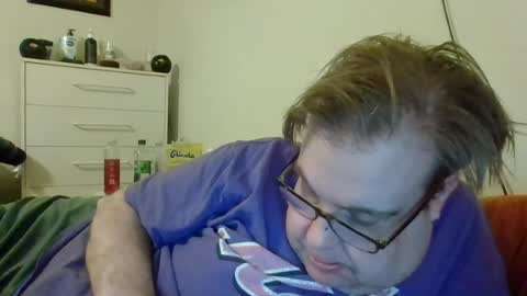 Snapshot of garyg930 chatting on 06/12/26, 02:21 Gary online show from 06/12/26, 02:21