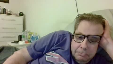 Snapshot of garyg930 chatting on 06/23/26, 01:58 Gary online show from 06/23/26, 01:58