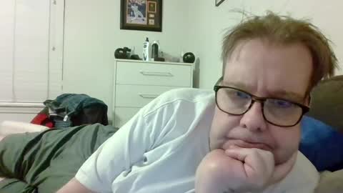 Snapshot of garyg930 chatting on 06/28/26, 03:01 Gary online show from 06/28/26, 03:01