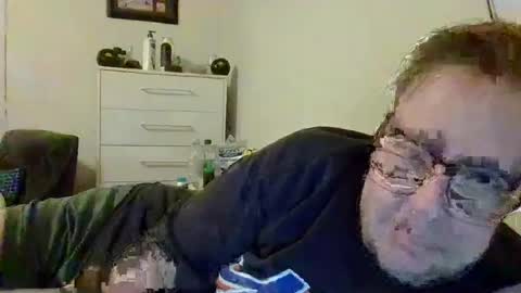 Snapshot of garyg930 chatting on 07/02/26, 03:56 Gary online show from 07/02/26, 03:56