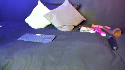  Usagi  online show from 09/16/25, 07:26