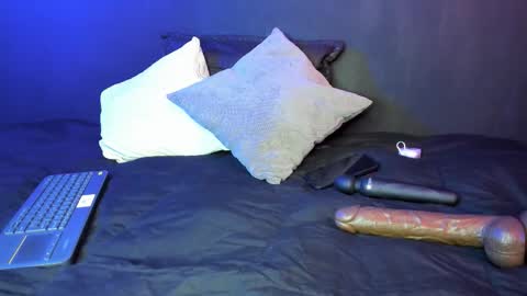  Usagi  online show from 09/23/25, 07:28