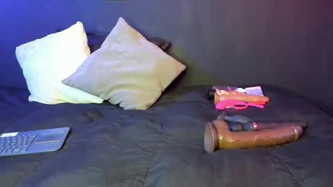  Usagi  online show from 09/27/25, 08:14