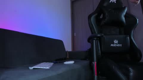  Usagi  online show from 11/03/25, 11:37