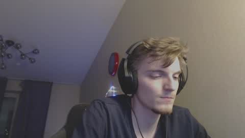 Snapshot of gasturfahe chatting on 01/02/25, 06:23 gasturfahe online show from 01/02/25, 06:23