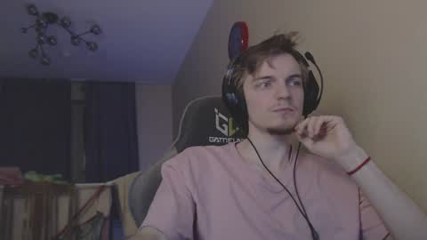 Snapshot of gasturfahe chatting on 01/10/25, 03:37 gasturfahe online show from 01/10/25, 03:37