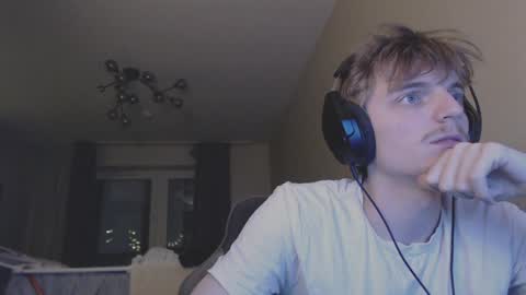 Snapshot of gasturfahe chatting on 01/29/25, 09:28 gasturfahe online show from 01/29/25, 09:28