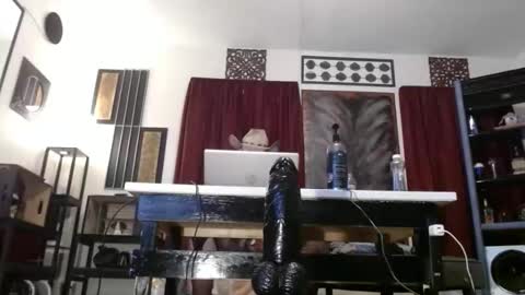 Snapshot of gatewaylaptop2019 chatting on 02/14/26, 02:03 gatewaylaptop2019 online show from 02/14/26, 02:03