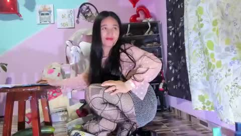 Snapshot of gaticahot001 chatting on 05/10/26, 03:01 Diana online show from 05/10/26, 03:01