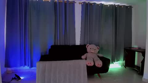 Vnecis Marn online show from 04/22/26, 09:38