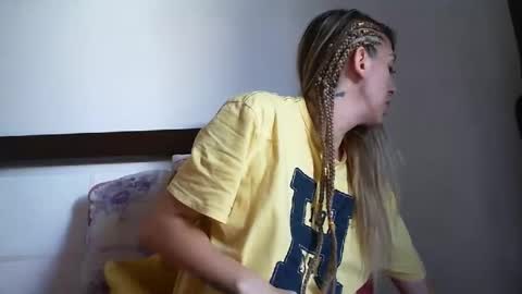 Monique online show from 12/17/24, 07:37