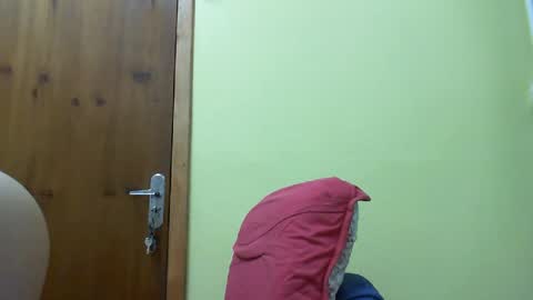 Monique online show from 01/05/25, 04:58