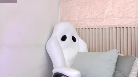 gaviluc_ online show from 10/11/25, 10:36