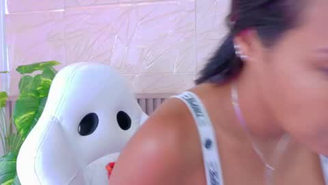 gaviluc_ online show from 05/04/26, 12:45