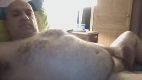 Snapshot of gay27400 chatting on 01/05/25, 10:29 Gay38 online show from 01/05/25, 10:29