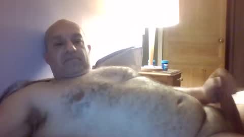 Snapshot of gay27400 chatting on 02/23/25, 10:42 Gay38 online show from 02/23/25, 10:42