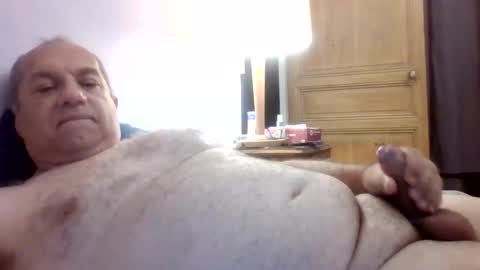 Snapshot of gay27400 chatting on 06/09/26, 09:37 Gay38 online show from 06/09/26, 09:37