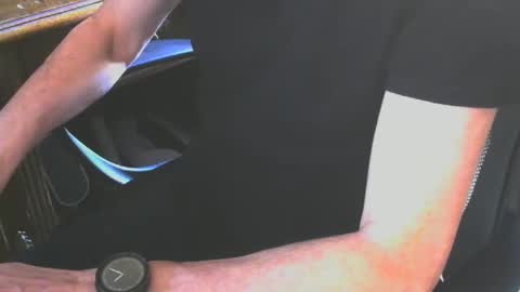 Snapshot of gay_slave_on_cam chatting on 02/02/25, 01:19 gay slave on cam online show from 02/02/25, 01:19