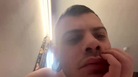 Snapshot of gayboyx1312 chatting on 11/04/25, 04:00 gayboyx1312 online show from 11/04/25, 04:00