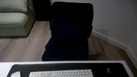Snapshot of gaycut9093 chatting on 02/21/26, 08:43 gaycut9093 online show from 02/21/26, 08:43