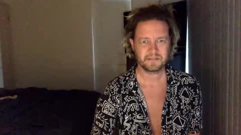 Snapshot of gcsurfer81 chatting on 02/10/25, 08:09 gcsurfer81 online show from 02/10/25, 08:09