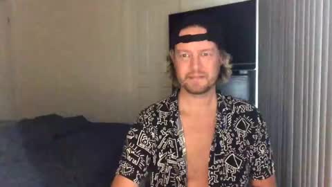 Snapshot of gcsurfer81 chatting on 02/23/25, 11:04 gcsurfer81 online show from 02/23/25, 11:04