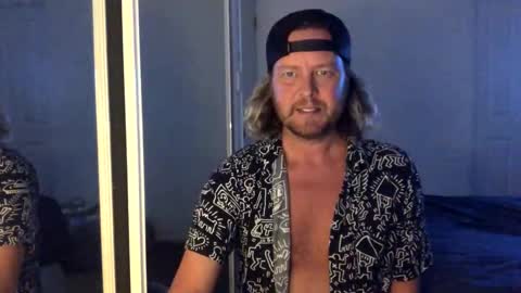 gcsurfer81 online show from 12/05/25, 09:29