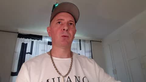 Snapshot of geefoxx chatting on 06/13/26, 03:10 geefoxx online show from 06/13/26, 03:10
