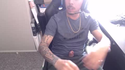 Snapshot of gefeeer chatting on 09/18/25, 04:09 gefeeer online show from 09/18/25, 04:09